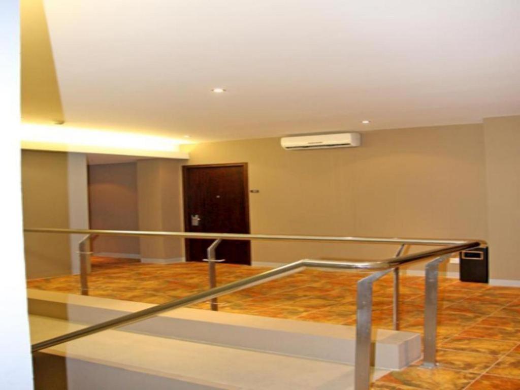 Plan B Hotel Padang  Luaran gambar