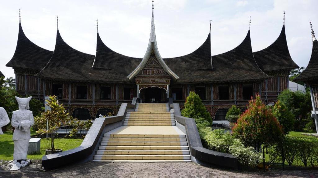 Plan B Hotel Padang  Luaran gambar