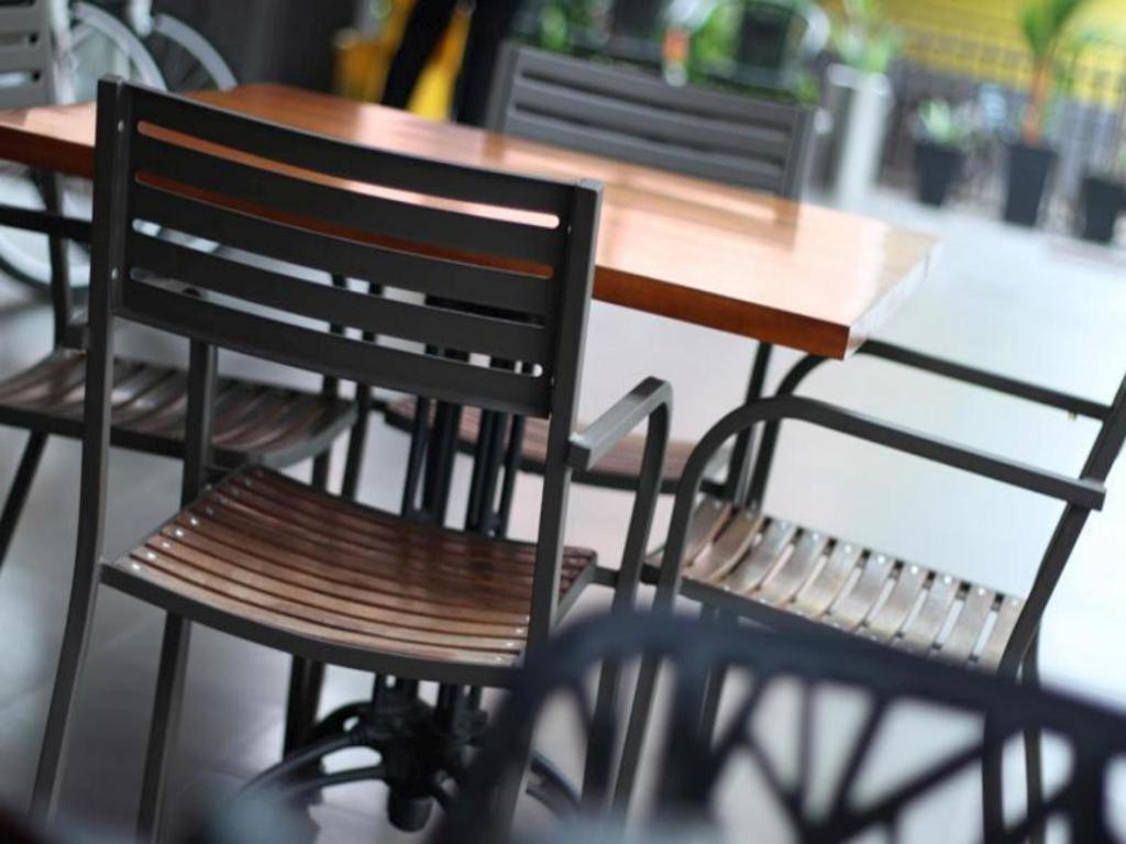 Plan B Hotel Padang  Luaran gambar